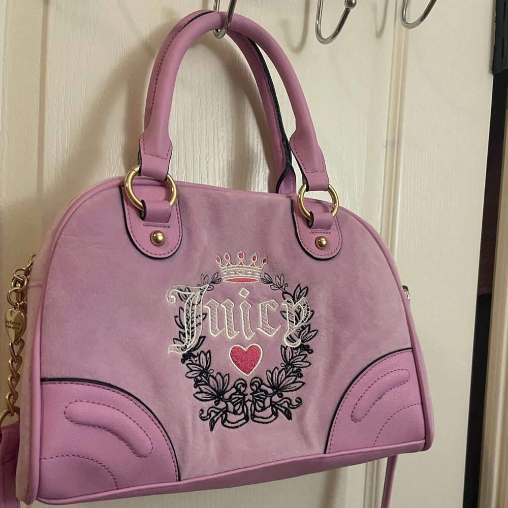 Juicy Couture Lilac Y2k Purse
New without tag
